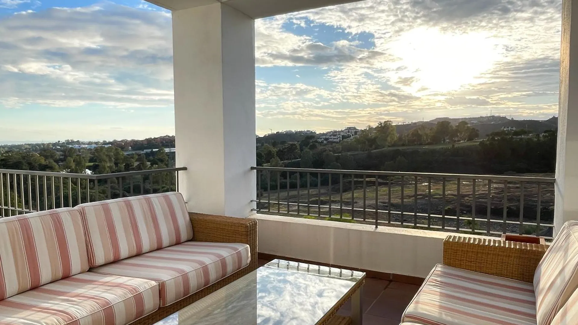 Cozy Corner In Benahavis Euc20 Apartment